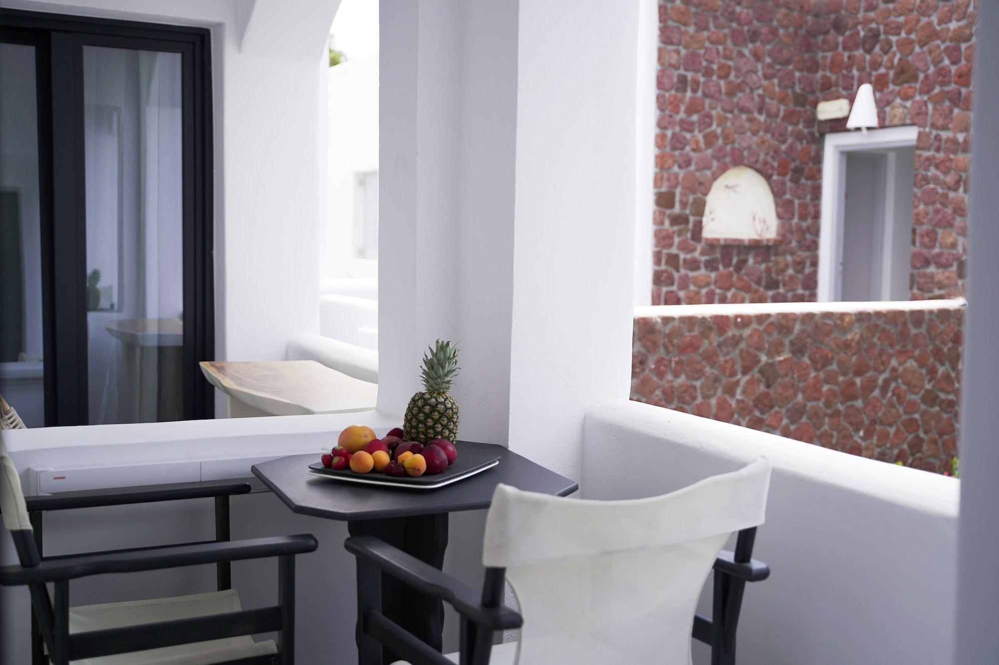 King'S Suites Kamári Exteriér fotografie